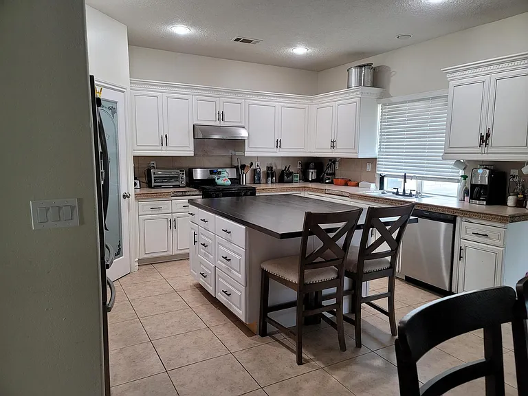 13910 Spring Valley Pkwy — Photo 8