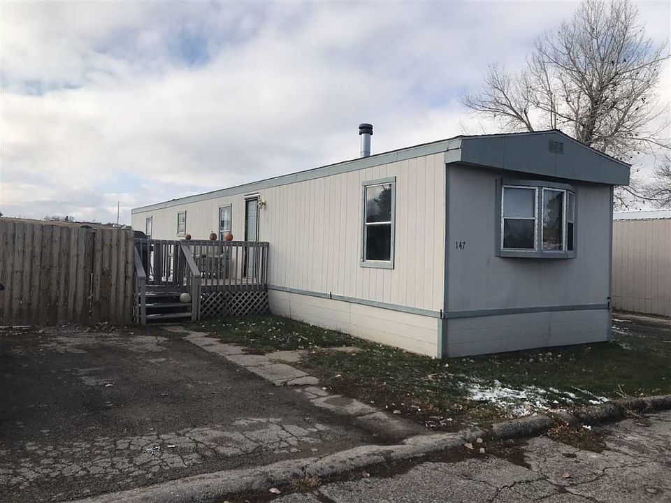 1st image of 147 Valley Dr