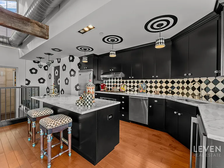 135 W 4th St #PHE — Photo 12