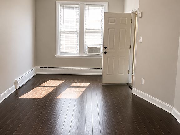 5th image of 2232 S 15th St #1