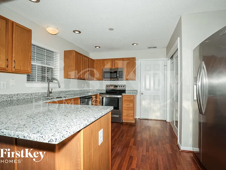3786 White Cliff Way — Photo 8