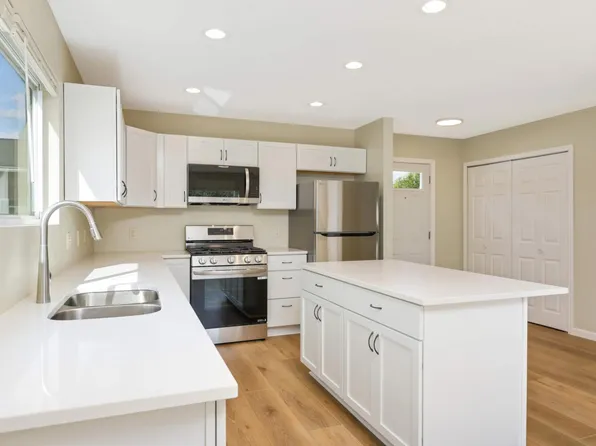 984 Jackson St, Saint Paul, MN 55117