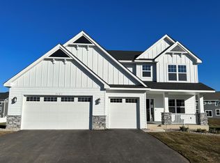 3121 Sugar Maple Dr, Chaska, MN 55318