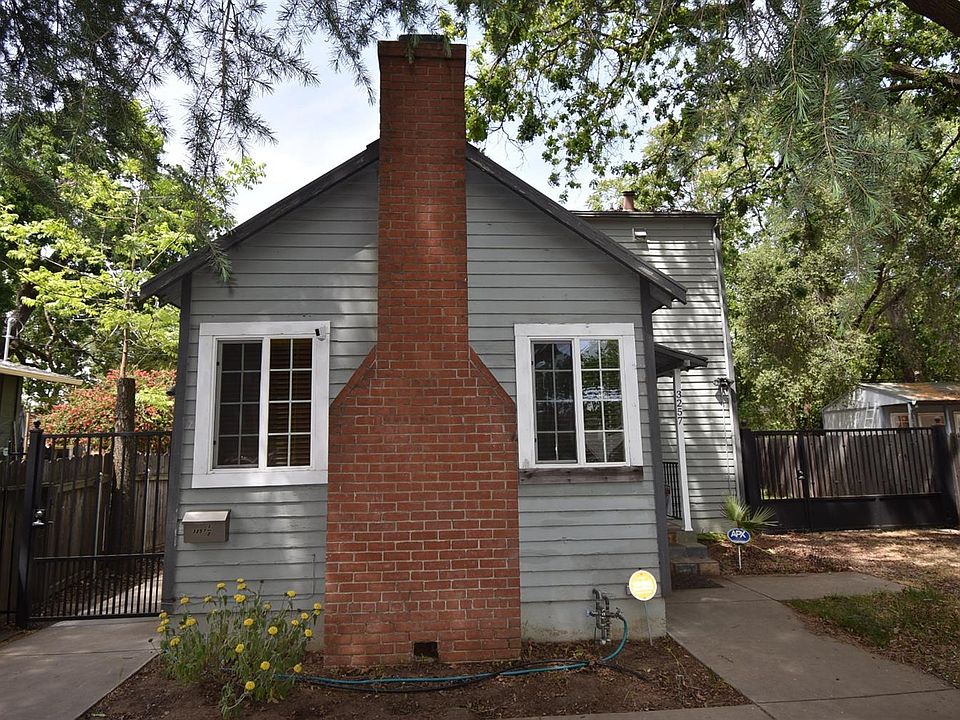 1st image of 3257 10th Ave