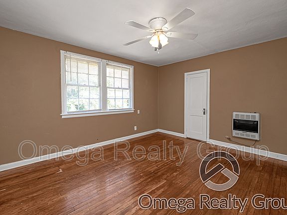 4th image of 1032 Pershing Ave #C