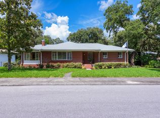 1506 E Crawford Cir, Tampa, FL 33610