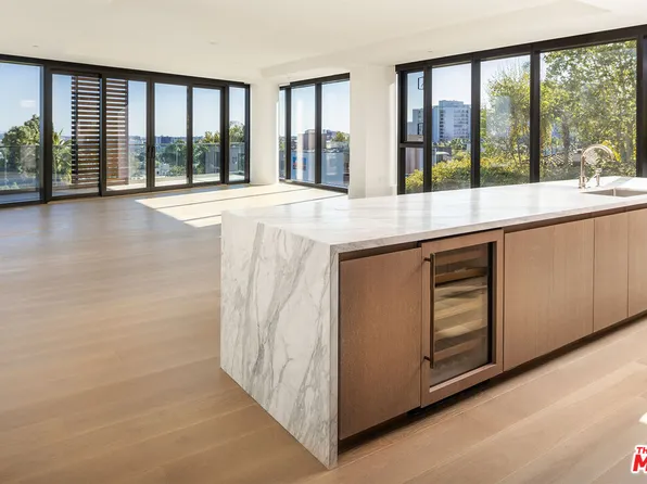 8420 Sunset Blvd Unit 408, West Hollywood, CA 90069