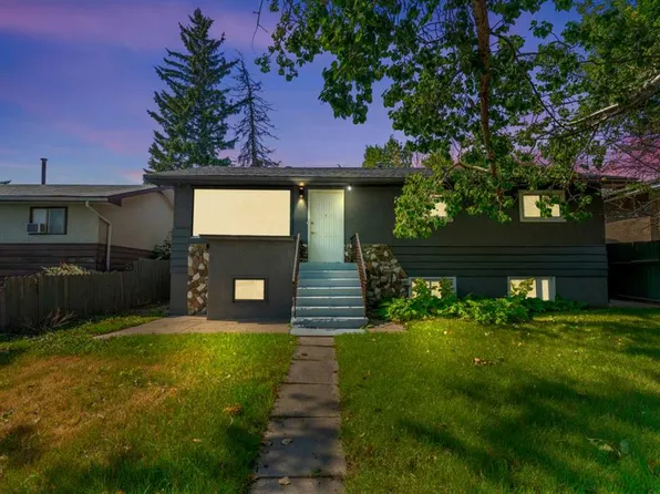 1527 E 52nd St SE, Calgary, AB T2A 1T9