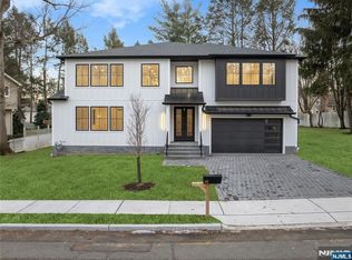 42 Harvey St, Closter, NJ 07624