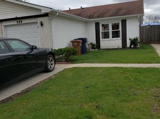 155 Golden Dr, Glendale Heights, IL 60139