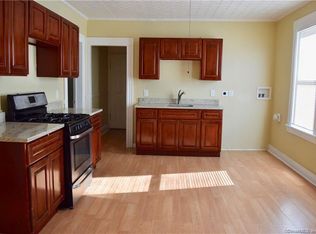 26 Clover St #1STFL, Stratford, CT 06614