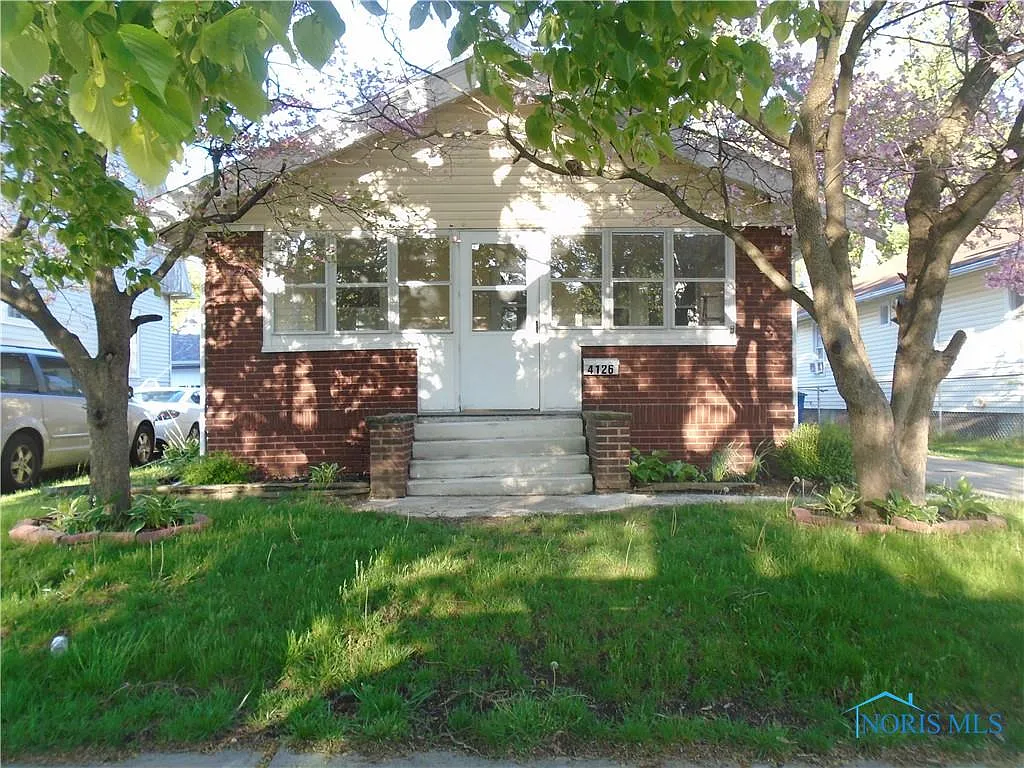 4126 Parrakeet Ave photo 1