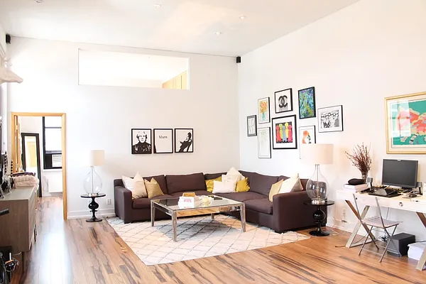 Rented by Level Group | media 11