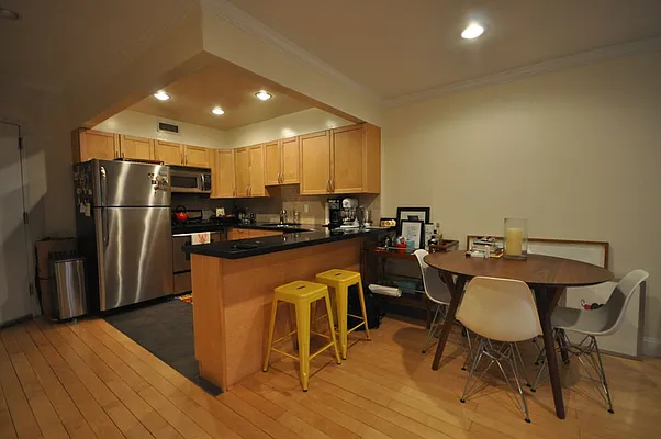 Rented by REAL New York | media 122