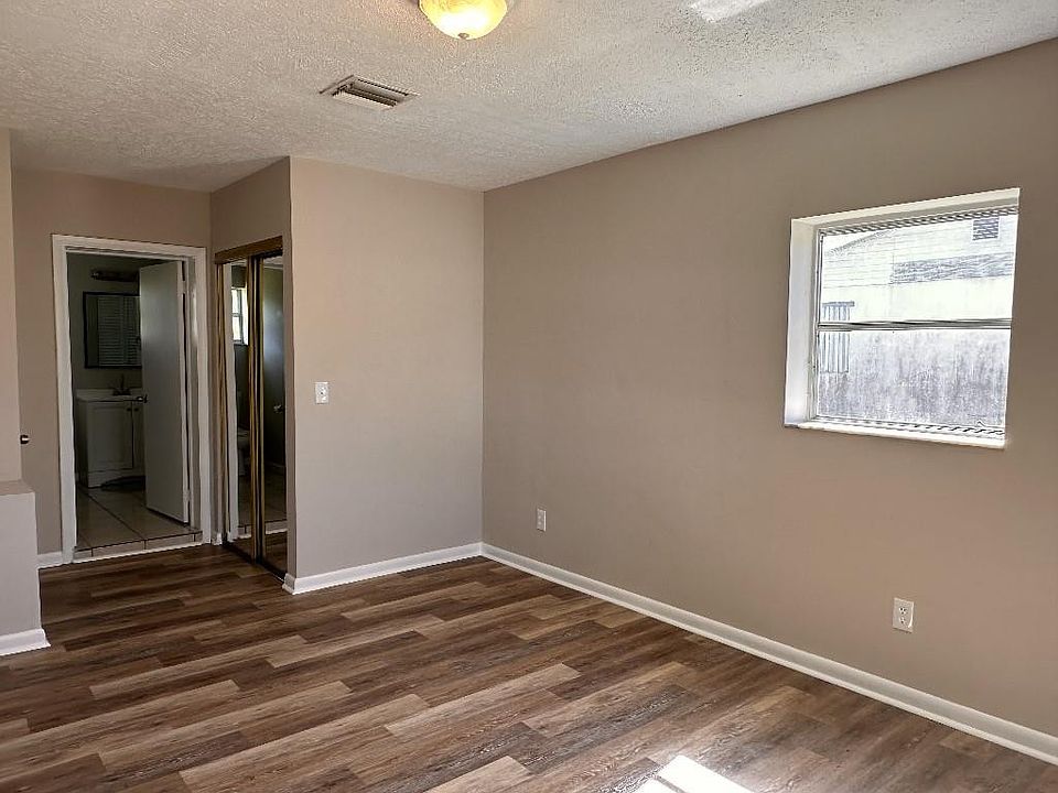 1st image of 2806 Navajo Avenue