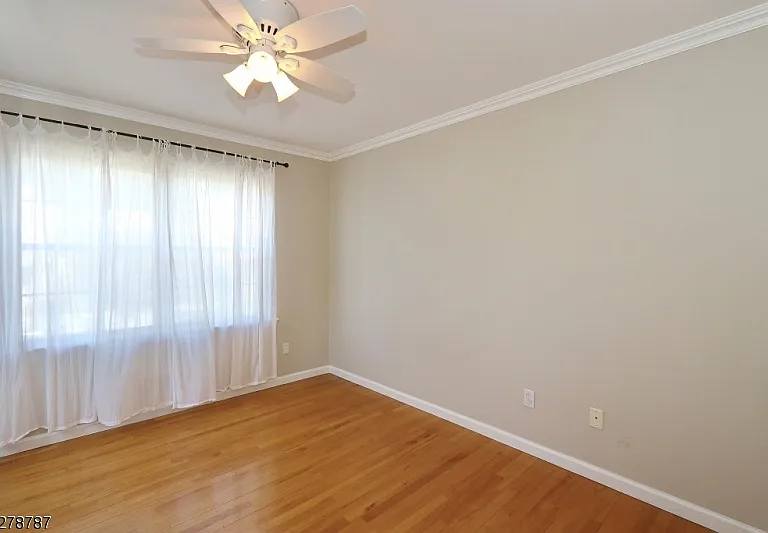 64 Park Ave — Photo 19
