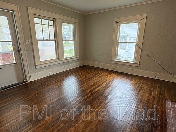 4th image of 1110 Adams St