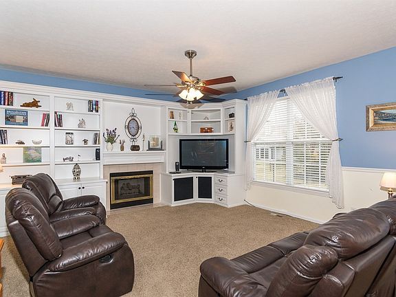 5th image of 10541 Camille Ct