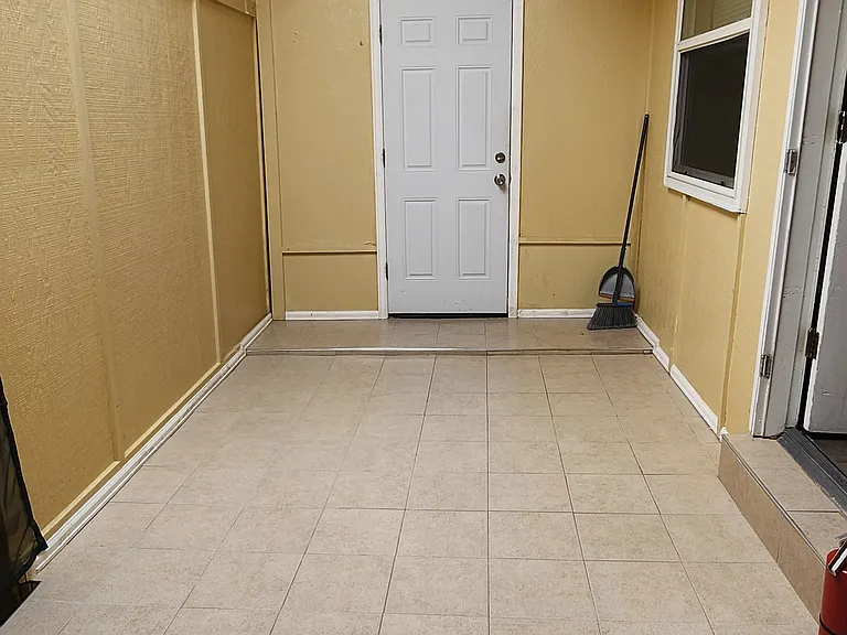 188 Paris Cir — Photo 9