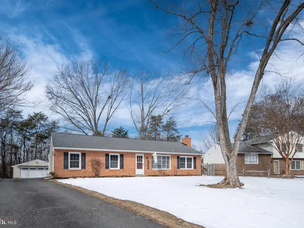 10412 Hillside Ln, Fredericksburg, VA 22408