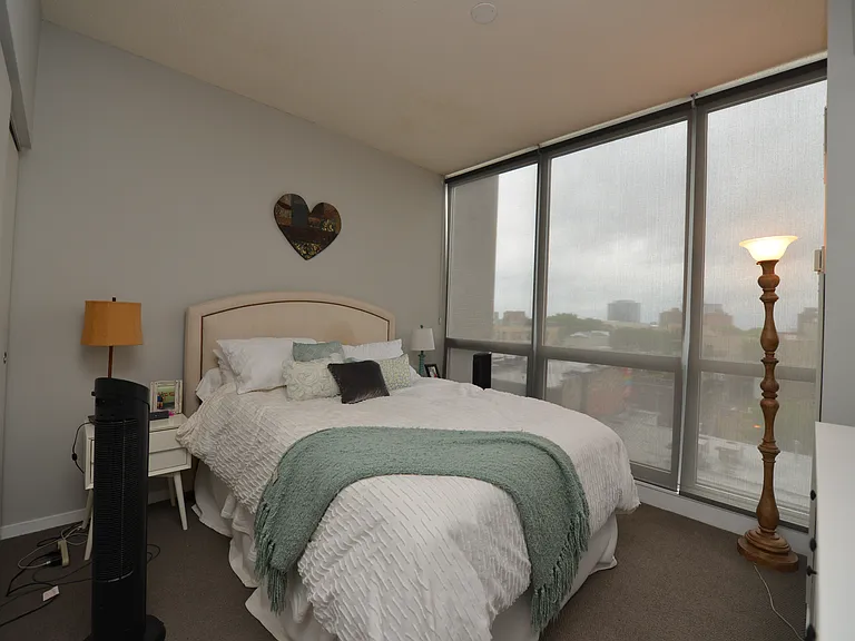 1546 N Orleans St #603 — Photo 4