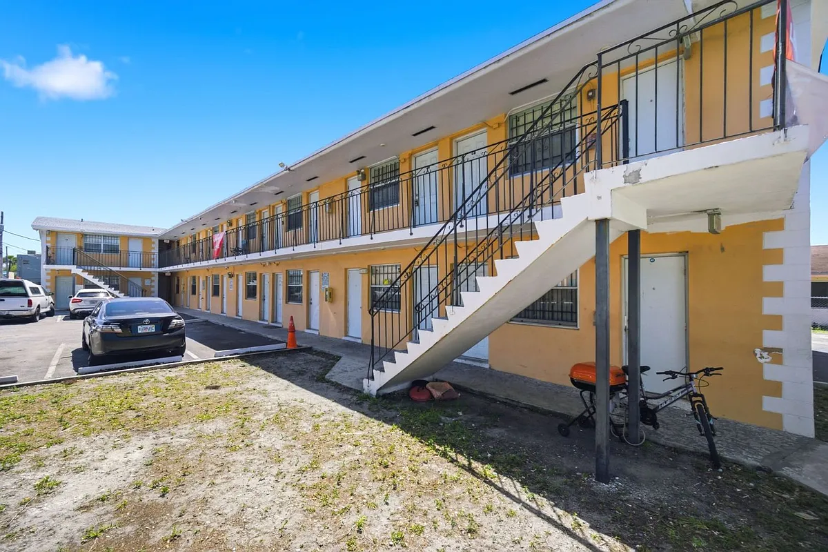 Building Photo - 750 NW 56th St