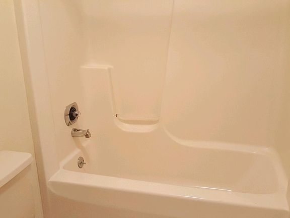 5th image of 10933 Graystone Dr #1