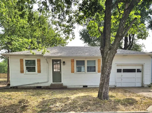 138 N Rechow Ave, Bolivar, MO 65613