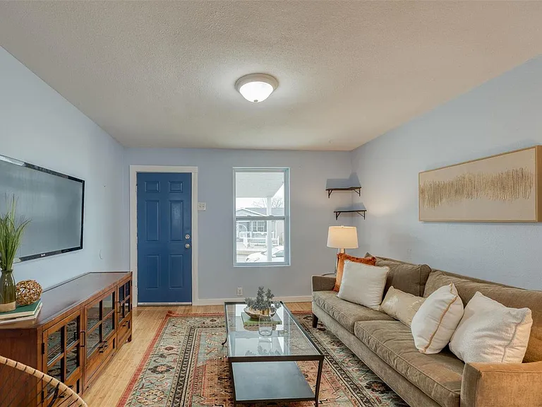 4333 Potomac St — Photo 4