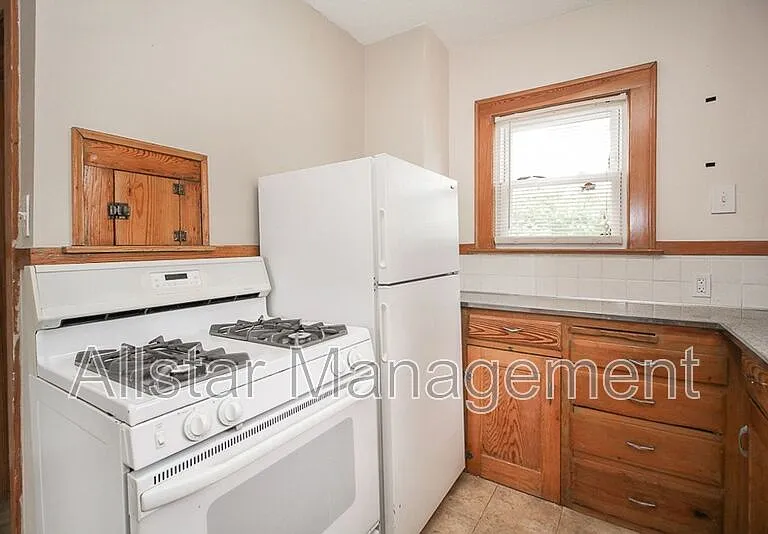14210 Athens Ave — Photo 22