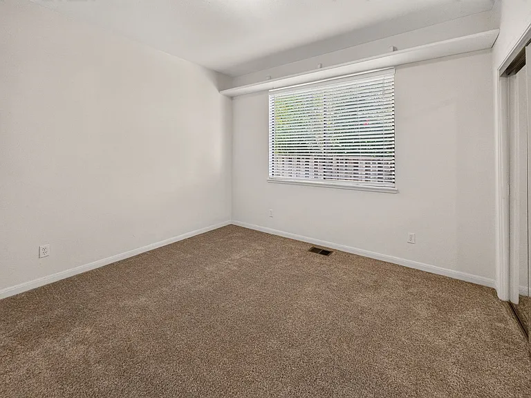 507 Woodfern Ct — Photo 30