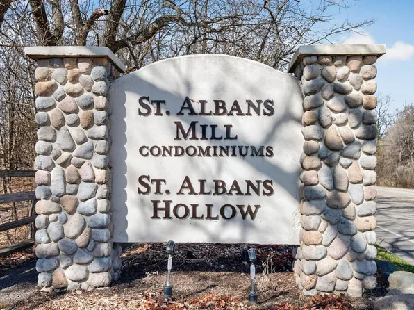 3020 Saint Albans Mill Rd APT 105, Minnetonka, MN 55305