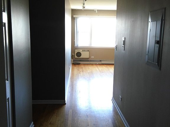 4th image of 445 Sherman Ave APT 504