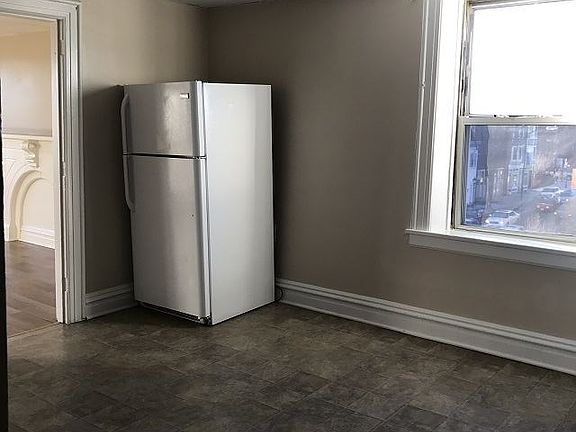 5th image of 60 E Washington St APT 3W