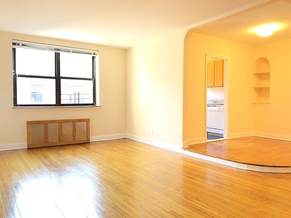 1st image of 6939 Yellowstone Blvd APT 522