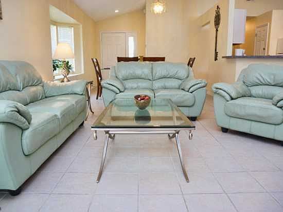 W4P1133CC-living-area-scene-2