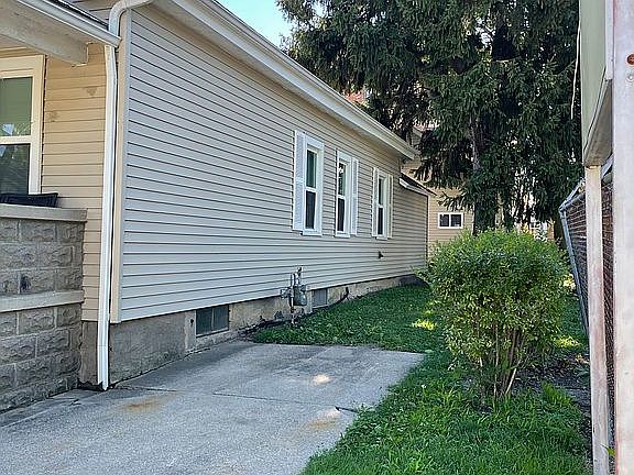 4th image of 313 Water St