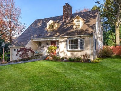 3 Winthrop Road, Port Washington, NY, 11050