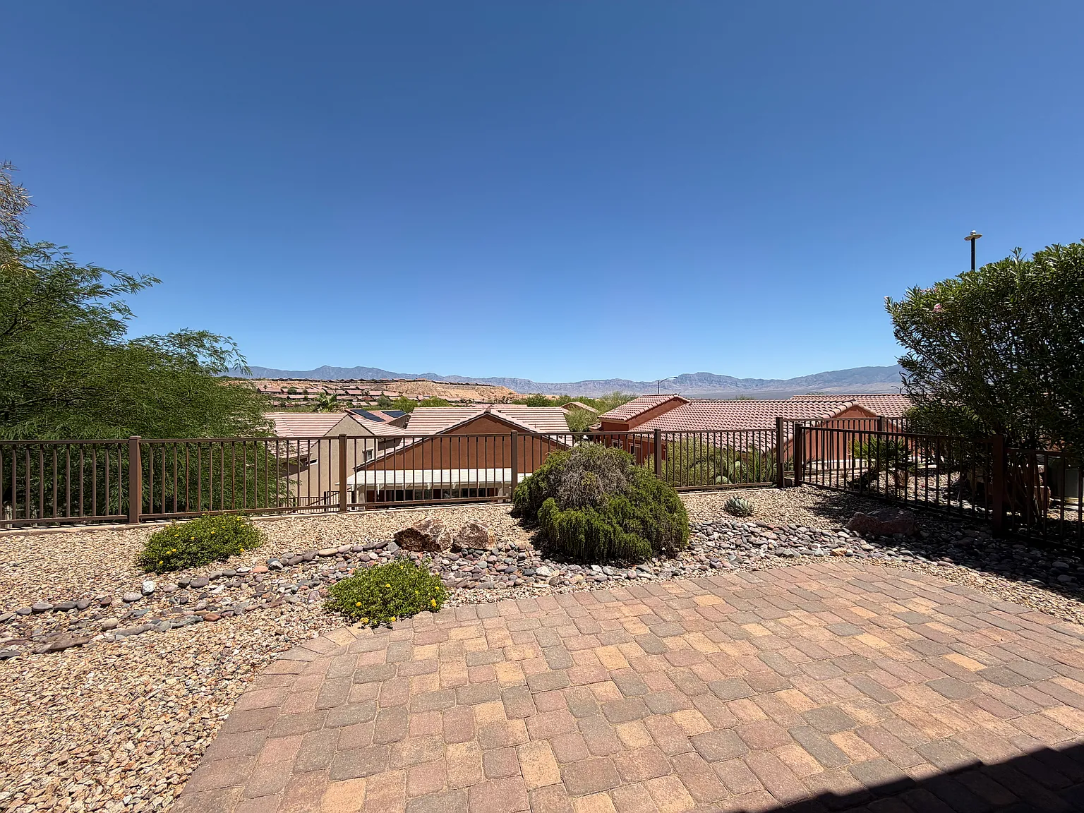 2 bed, 1451 sqft, $1,980 — Photo 2