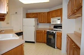 4th image of 350 Ashford Cir Unit 4
