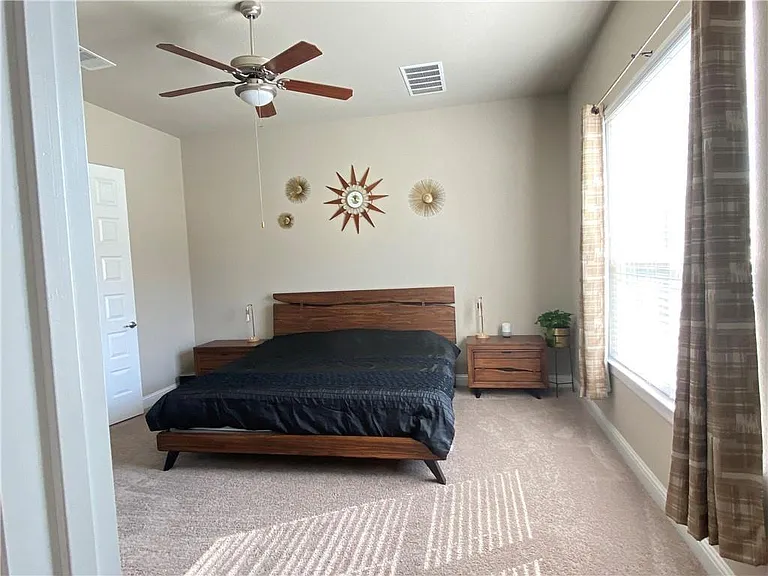 2905 Waterson St — Photo 11