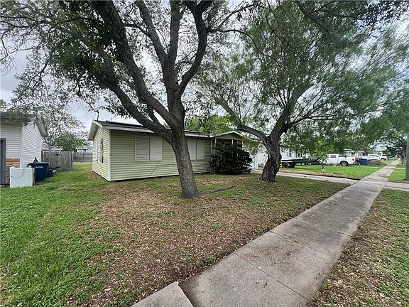 2nd image of 921 Ronald Dr