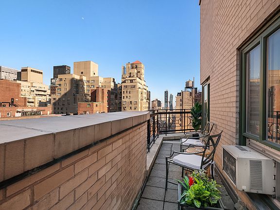 3rd image of 20 E 35th St APT 15C