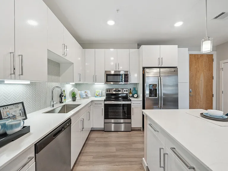 The Bromley at Brighton Crossing — Photo 2