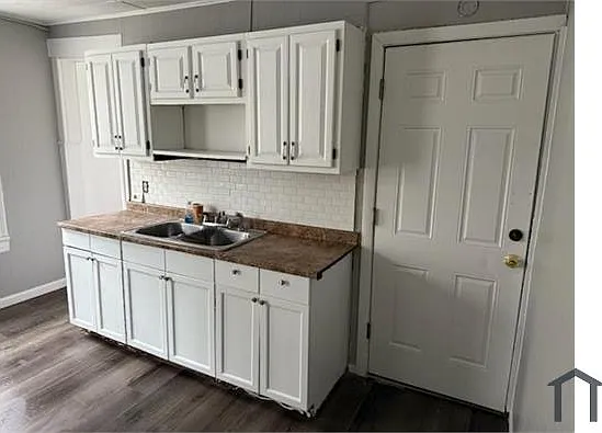 95 Center St #1