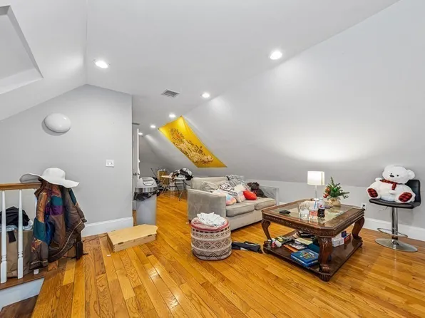 44 Hillside St, Roxbury Crossing, MA