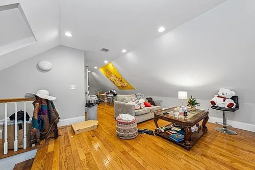 44 Hillside St #1 Photo 1