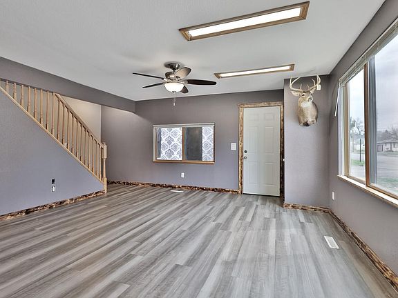 5th image of 675 4th St SE