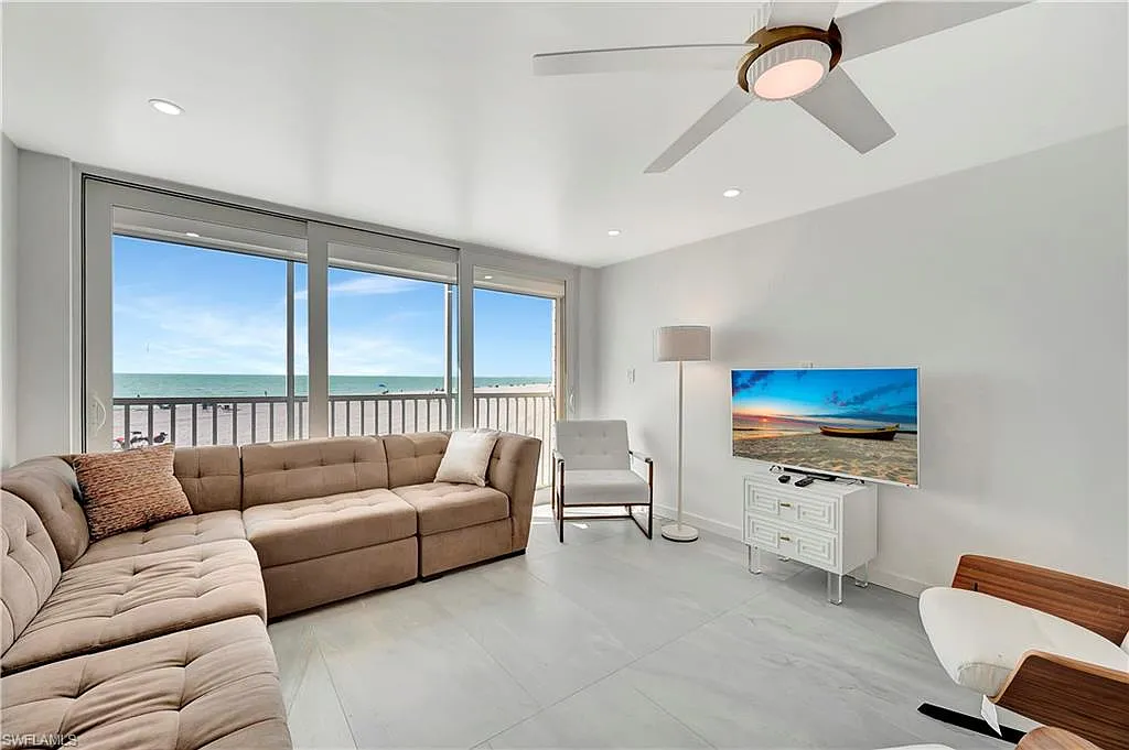 2 bed, 2.0 bath, 984 sqft, $12,000 — Photo 1