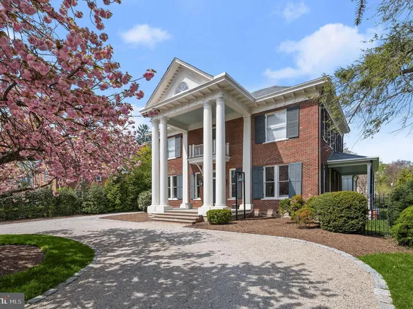 4209 Bradley Ln, Chevy Chase, MD 20815